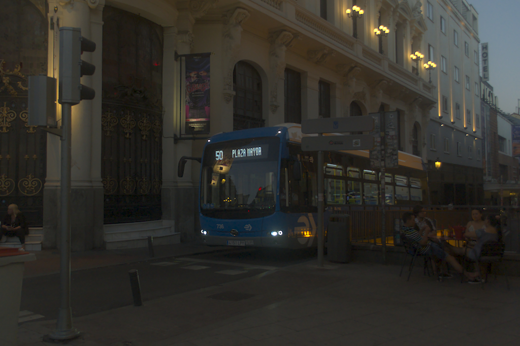 Autobus en calle de Madrid