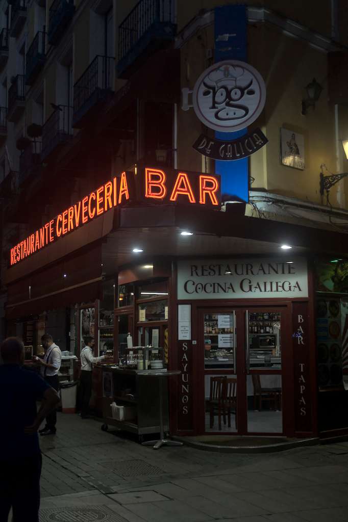 Bar